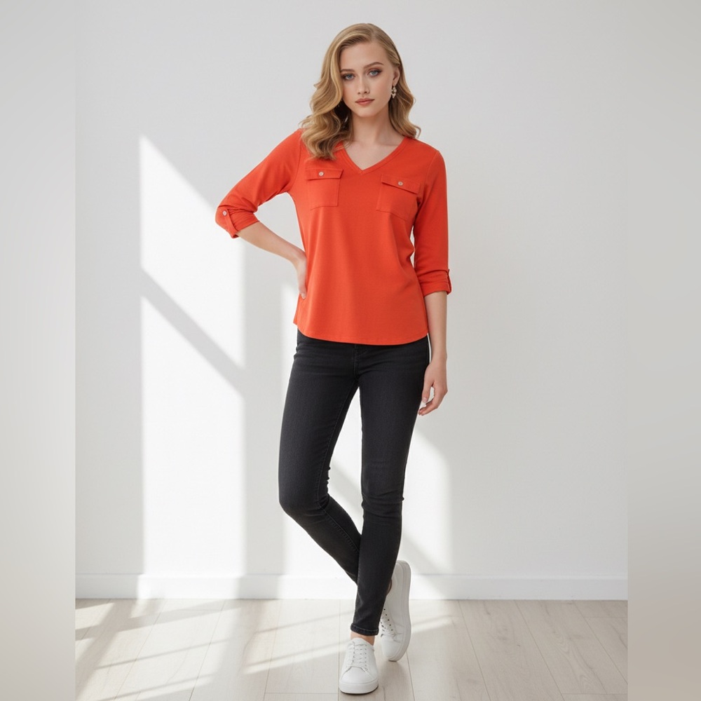Lauren Ralph Lauren V Neck pullover top.      Size: Medium